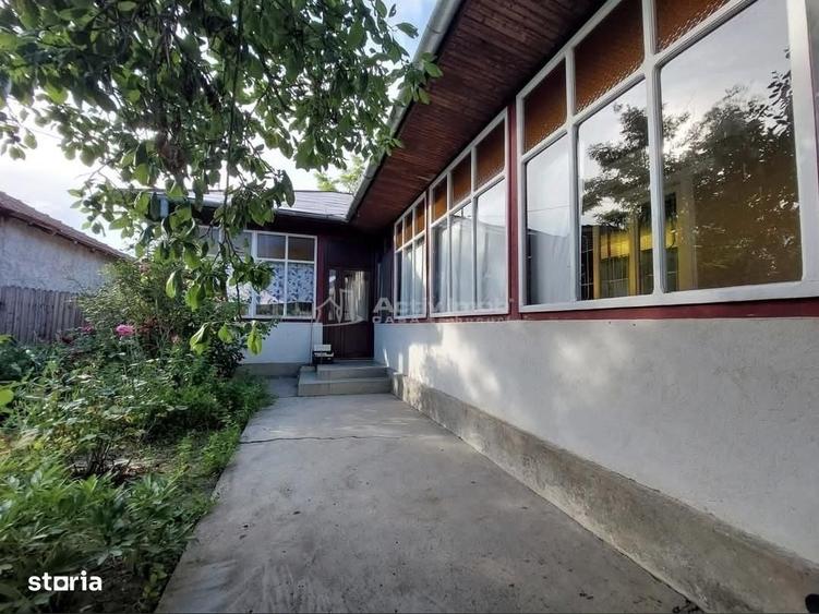 Casă cu 4 camere în Central