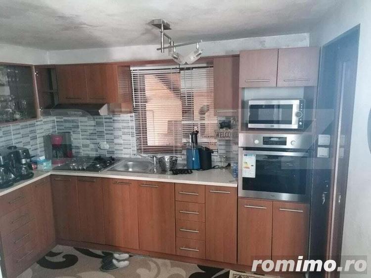 Casă cu 8 camere cu Teren 550 Mp în Bârnova