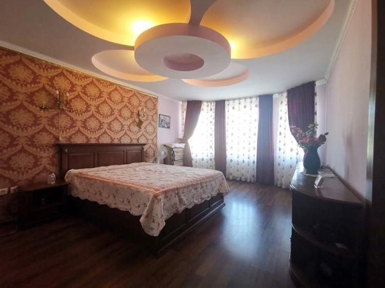 Casă individuală cu 4 camere cu Canalizare în Sud