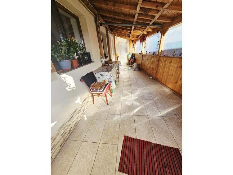 Casă cu 5 camere cu Teren 438 Mp în Mănești