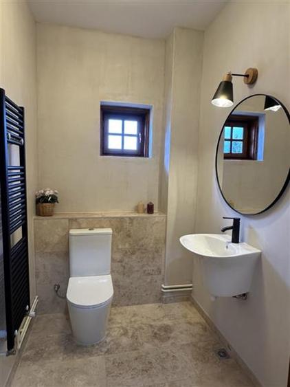 Casă individuală cu 4 camere cu Teren 600 Mp în Central
