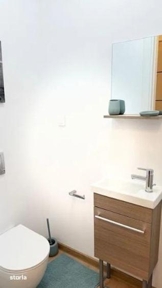 Apartament cu 3 camere în Tei