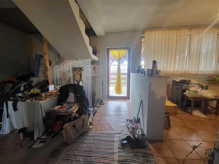 Casă cu 5 camere cu Teren 522 Mp în Sântandrei