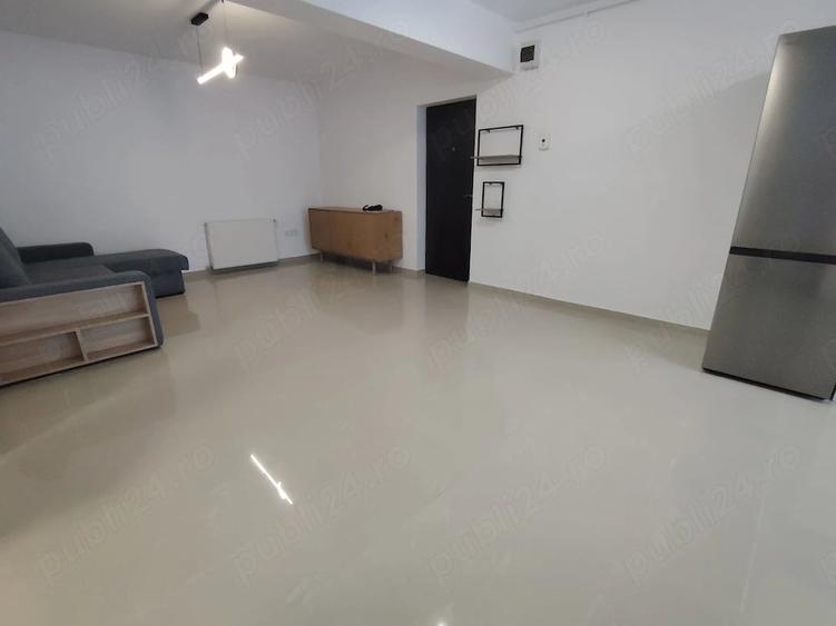 Apartament cu 2 camere semidecomandat în Florești