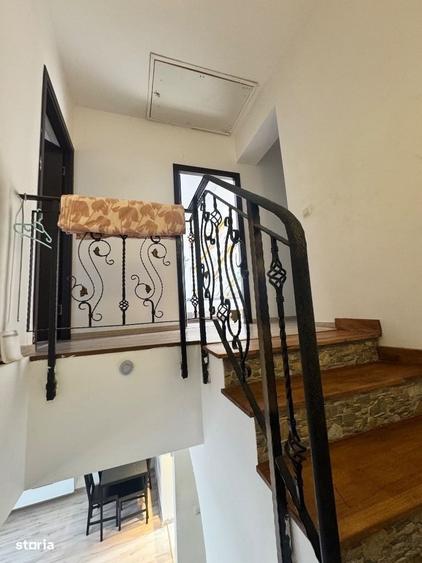 Casă cu 3 camere în Prelungirea Ghencea