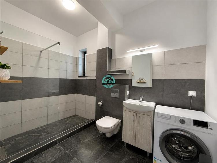 Apartament cu 2 camere decomandat, mobilat în Central