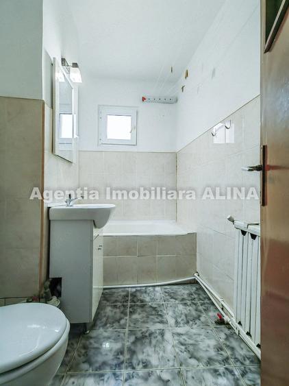 Garsonieră decomandată în Micro 15