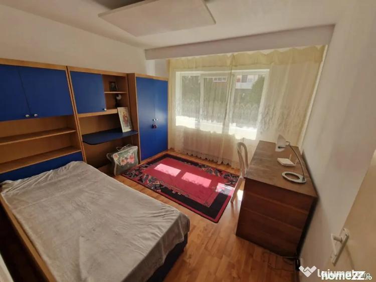 Apartament cu 3 camere decomandat în Hotvon