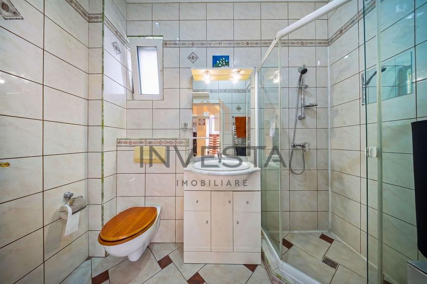 Casă individuală cu 6 camere cu Canalizare în Andrei Mureșanu