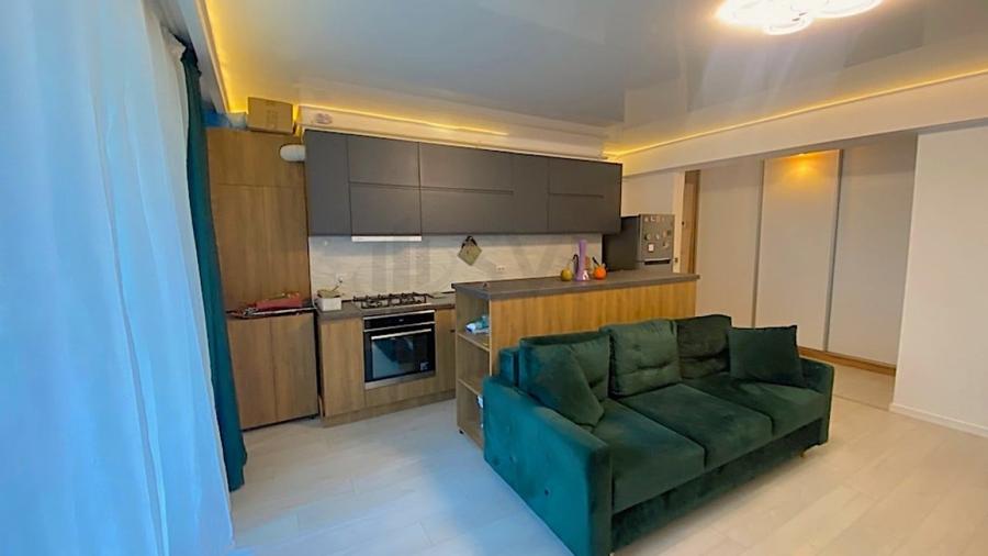 Apartament cu 3 camere decomandat în Pipera