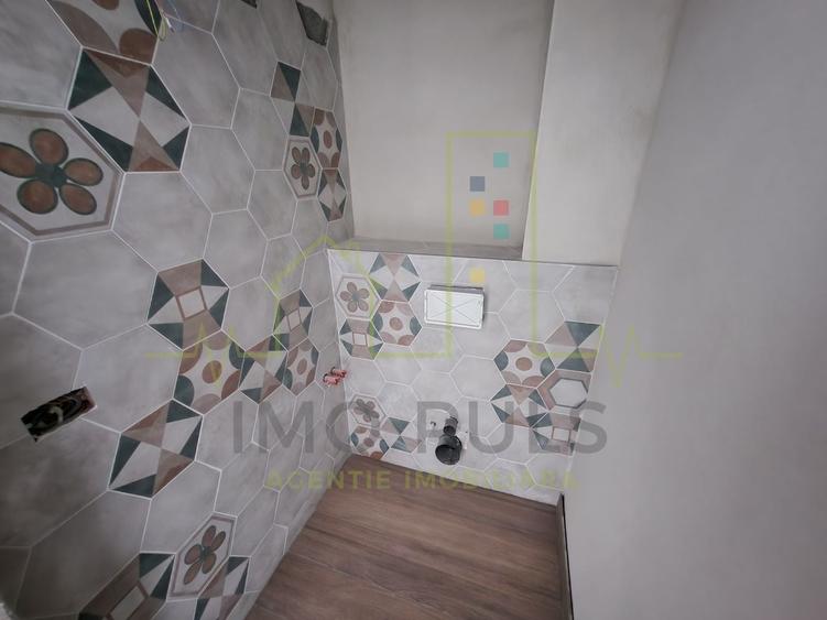 Apartament cu 3 camere semidecomandat în Girocului