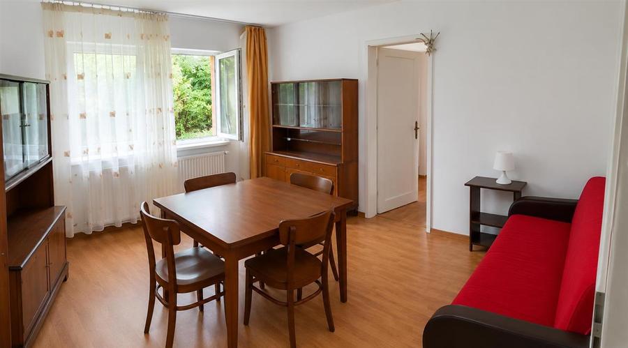 Apartament cu 2 camere nedecomandat în Astra