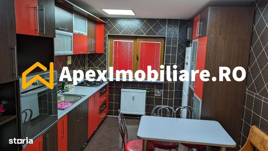 Apartament cu 3 camere decomandat în Berceni