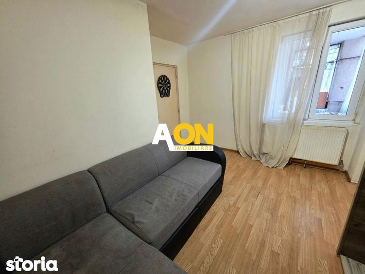 Apartament cu 3 camere decomandat în Cetate