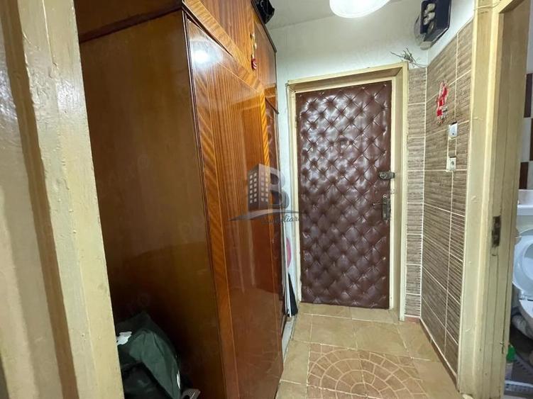 Garsoniera Titan Metrou Costin Georgian Etaj Superior - 7