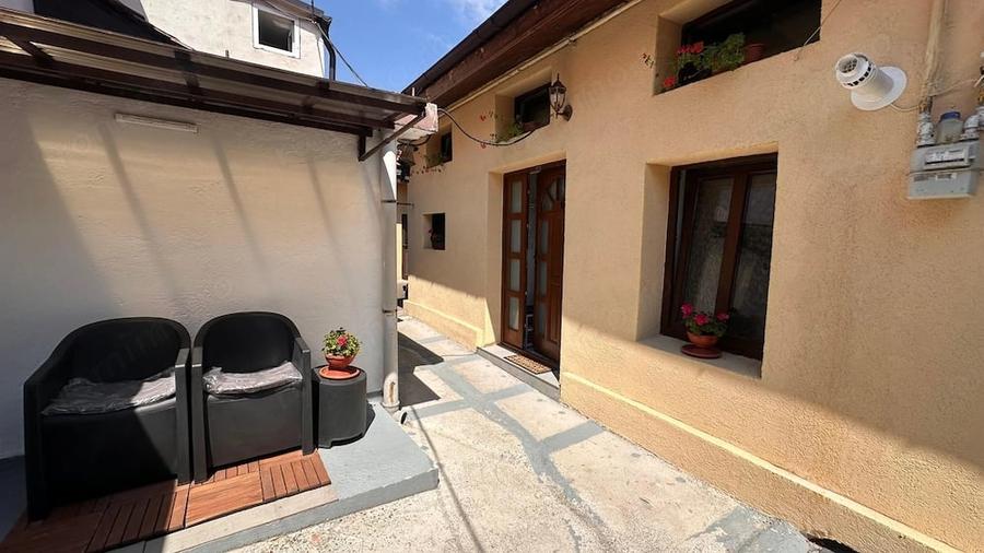 Apartament cu 2 camere semidecomandat în Orașul de Jos