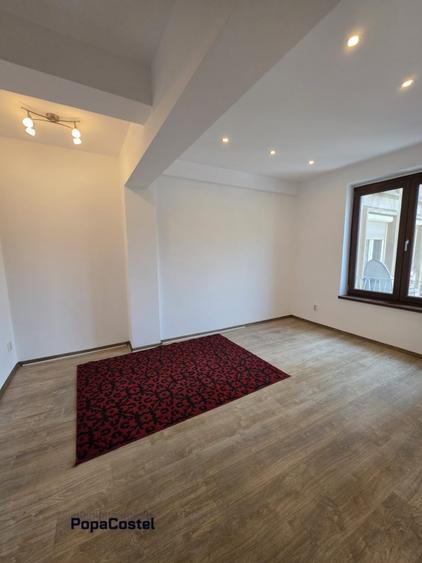 Piata Romana la metrou 2 camere decomandate 46,68 mp etaj 4/8 nemobilat, lift - 3