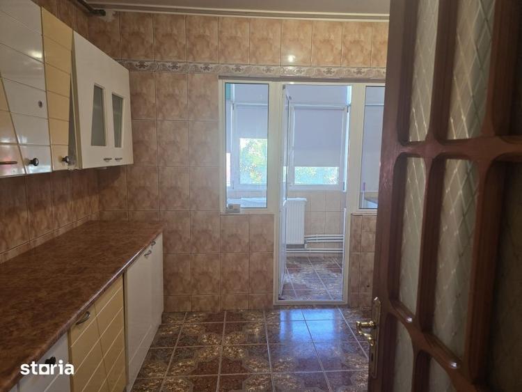 Apartament cu 3 camere decomandat în Coiciu