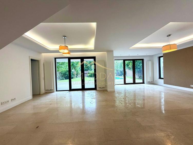 Casă individuală cu 9 camere cu Piscina în Pipera