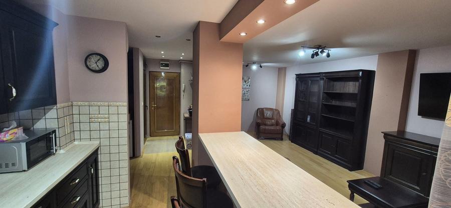 Apartament cu 3 camere decomandat în Năvodari Tabără