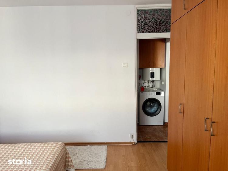 Apartament cu 2 camere decomandat în Tei
