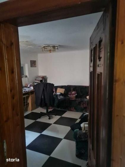 Casă cu 4 camere cu Teren 71 Mp în Rahova