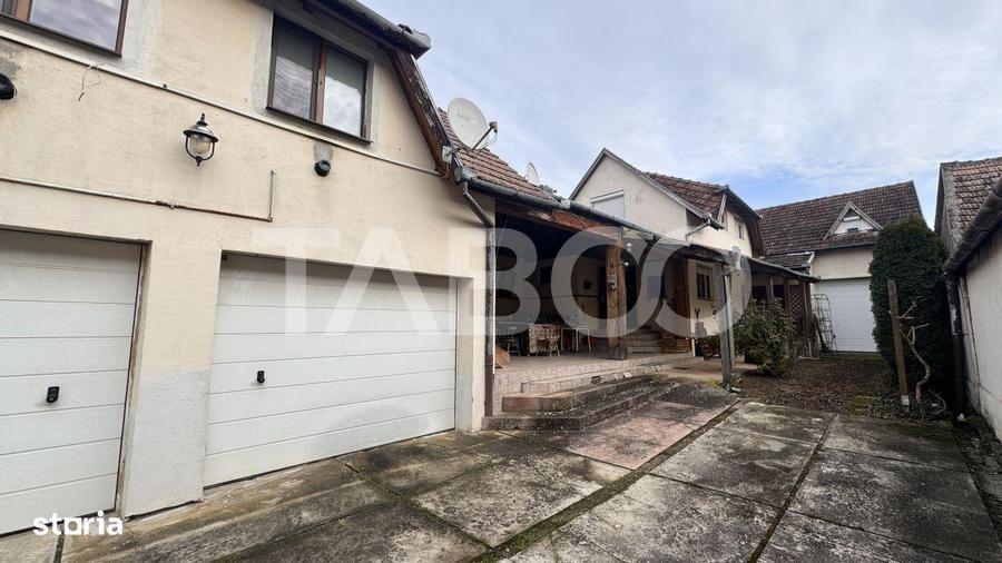 Casa de vanzare 6 camere loc de relaxare garaj teren 669 mp Cornatel - 10