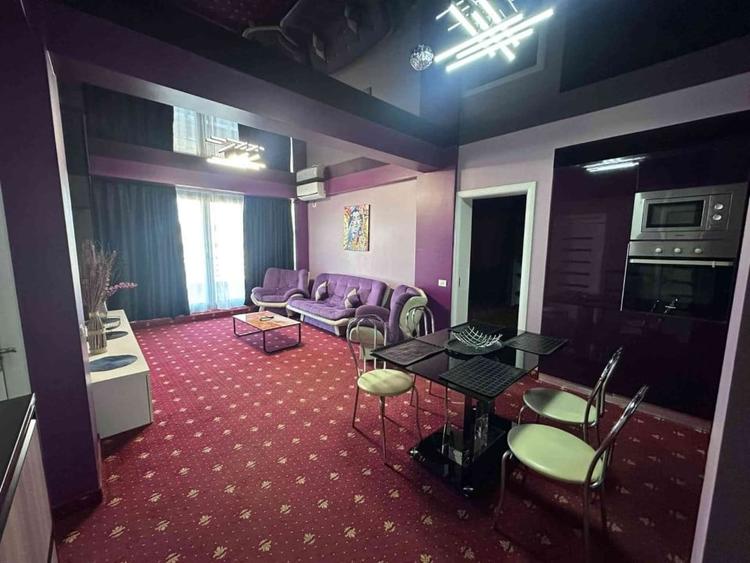 Apartament cu 3 camere decomandat, mobilat în Mamaia-Sat