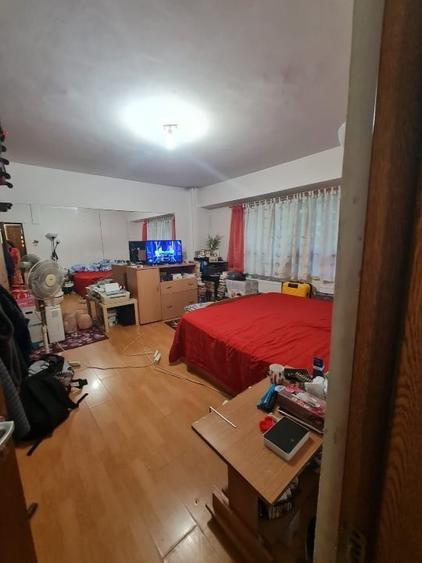 Apartament cu 3 camere decomandat în Sebastian