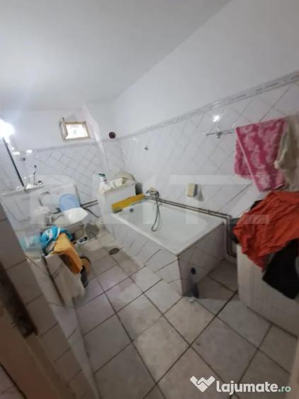 Casă cu 3 camere cu Canalizare în Hălchiu