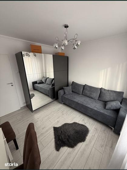 Apartament cu 3 camere decomandat în Militari