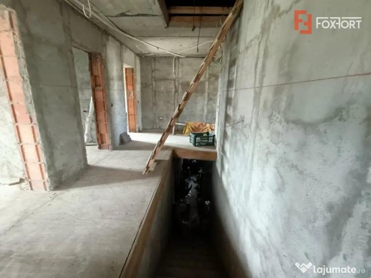 Casă cu 6 camere cu Teren 1088 Mp în Chișoda
