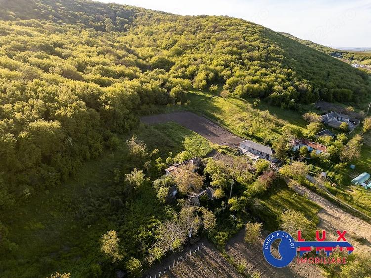 Teren de 2859 mp, în Visterna
