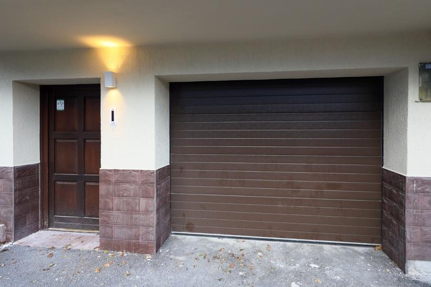 Duplex cu 4 camere cu Canalizare în Central