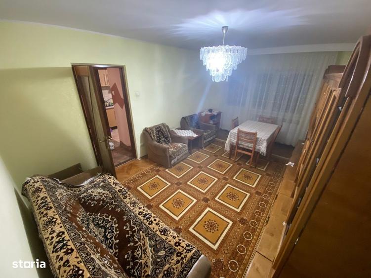 Apartament cu 3 camere decomandat în George Enescu