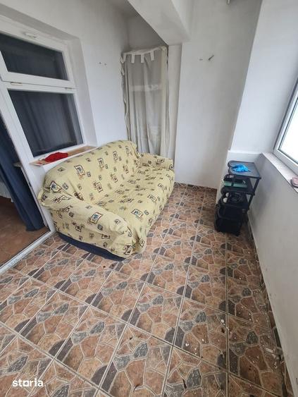 Apartament cu 2 camere decomandat în Podu Roș