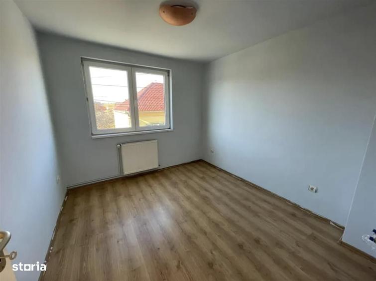 Casă cu 4 camere cu Teren 130 Mp în Terezian