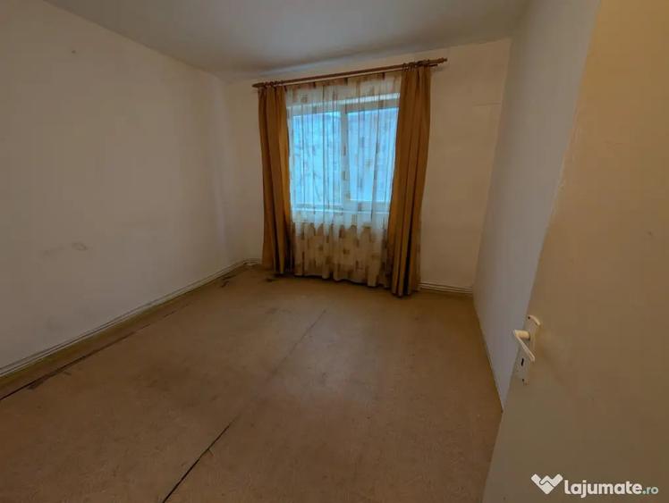 Apartament cu 2 camere semidecomandat în Alexandru cel Bun