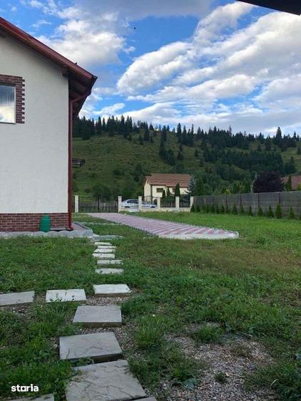 Casă cu 4 camere cu Teren 1700 Mp în Lerești
