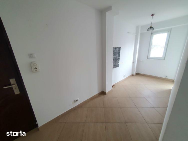 Spațiu comercial, de 41 mp, în Micro 38