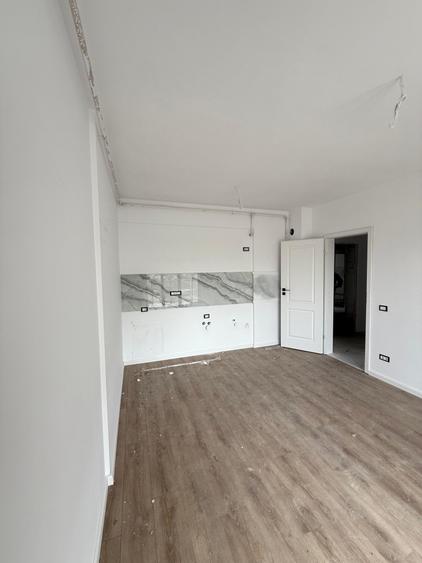 Apartament cu 2 camere semidecomandat în Militari