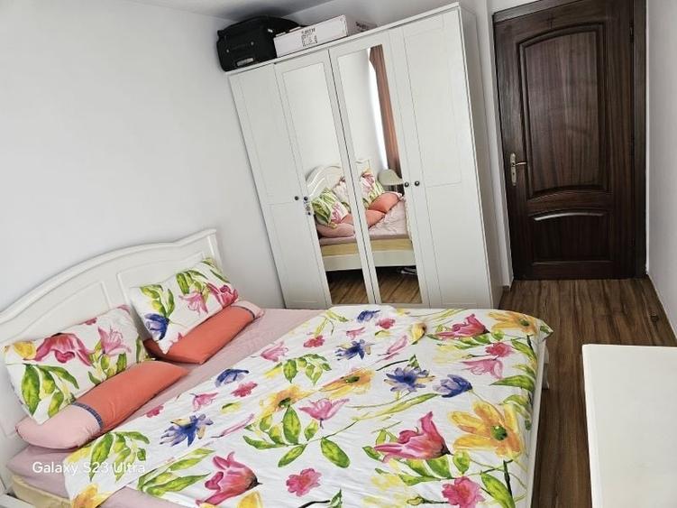 Apartament cu 3 camere decomandat în Basarabia