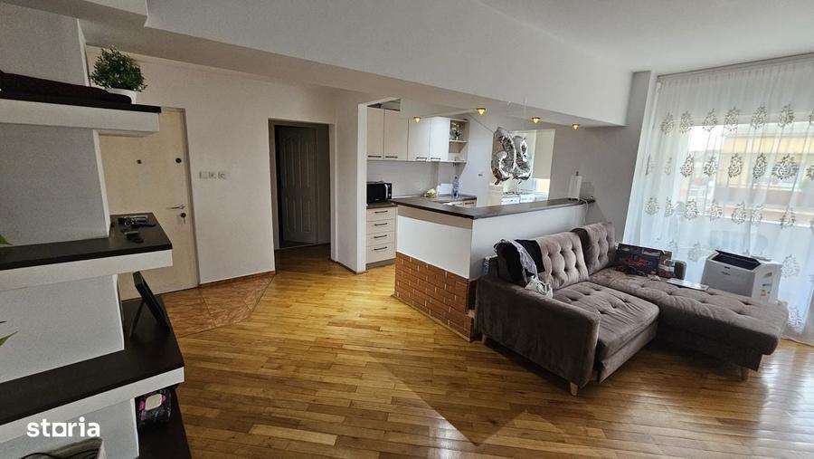 Apartament cu 2 camere în Cetate