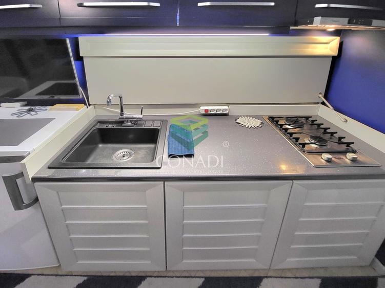 Apartament cu 2 camere semidecomandat, mobilat în Dacia