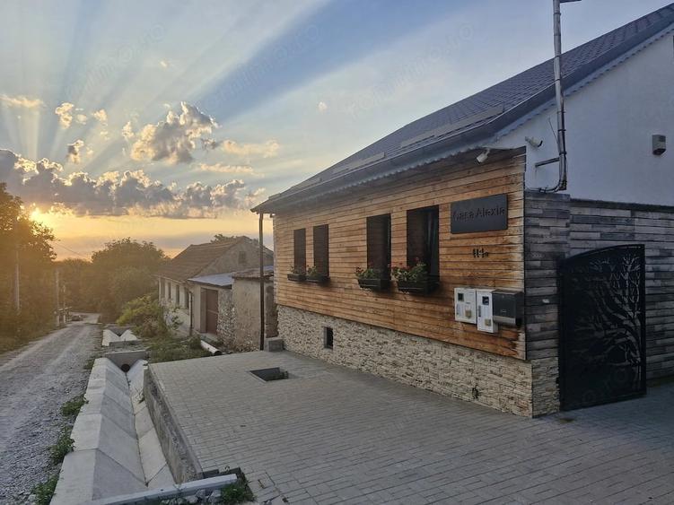 Casă cu Teren 1300 Mp în Potoc