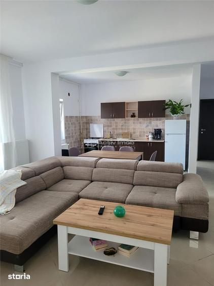 Apartament cu 3 camere în Cristian