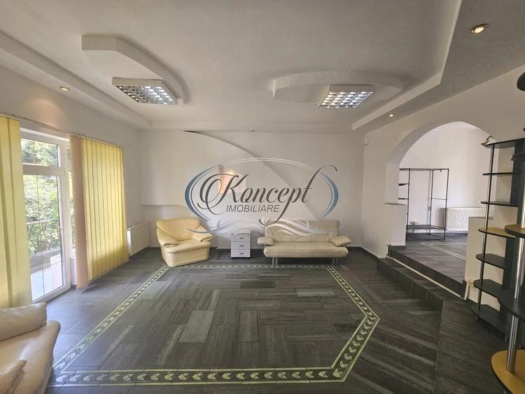 Casă cu 5 camere cu Teren 400 Mp în Andrei Mureșanu