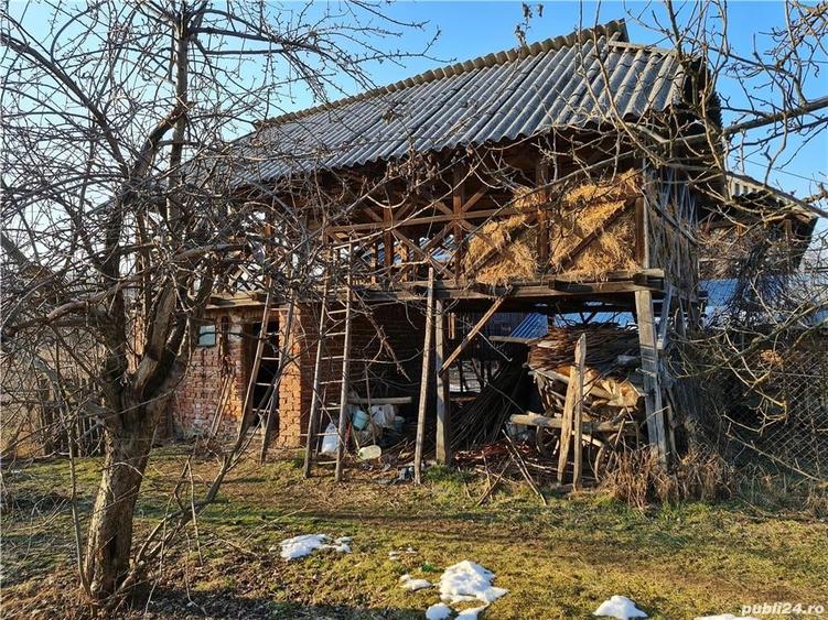 Casă cu 2 camere în Costești
