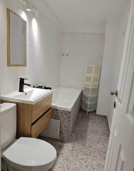 Apartament cu 3 camere decomandat, mobilat în Brâncoveanu