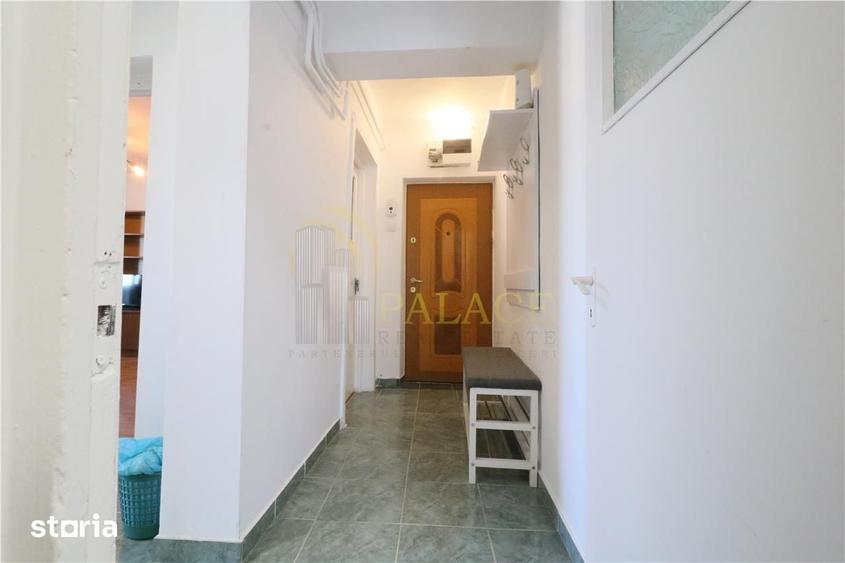 Apartament cu 3 camere decomandat în Hala Centrală
